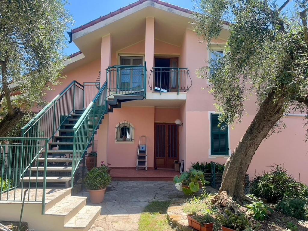 Agriturismo Ada Musso Ss Diano Borello المظهر الخارجي الصورة