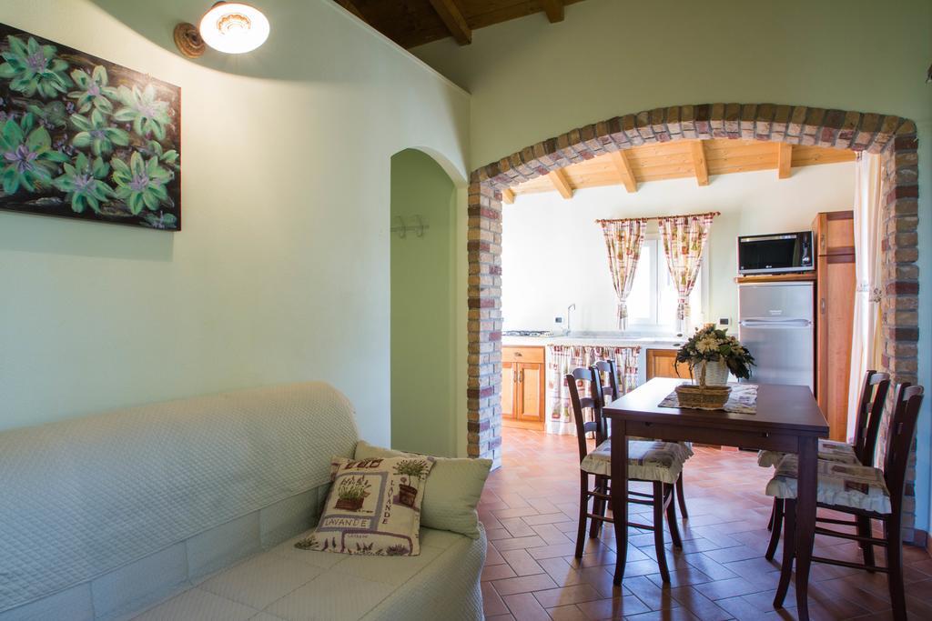 Agriturismo Ada Musso Ss Diano Borello الغرفة الصورة